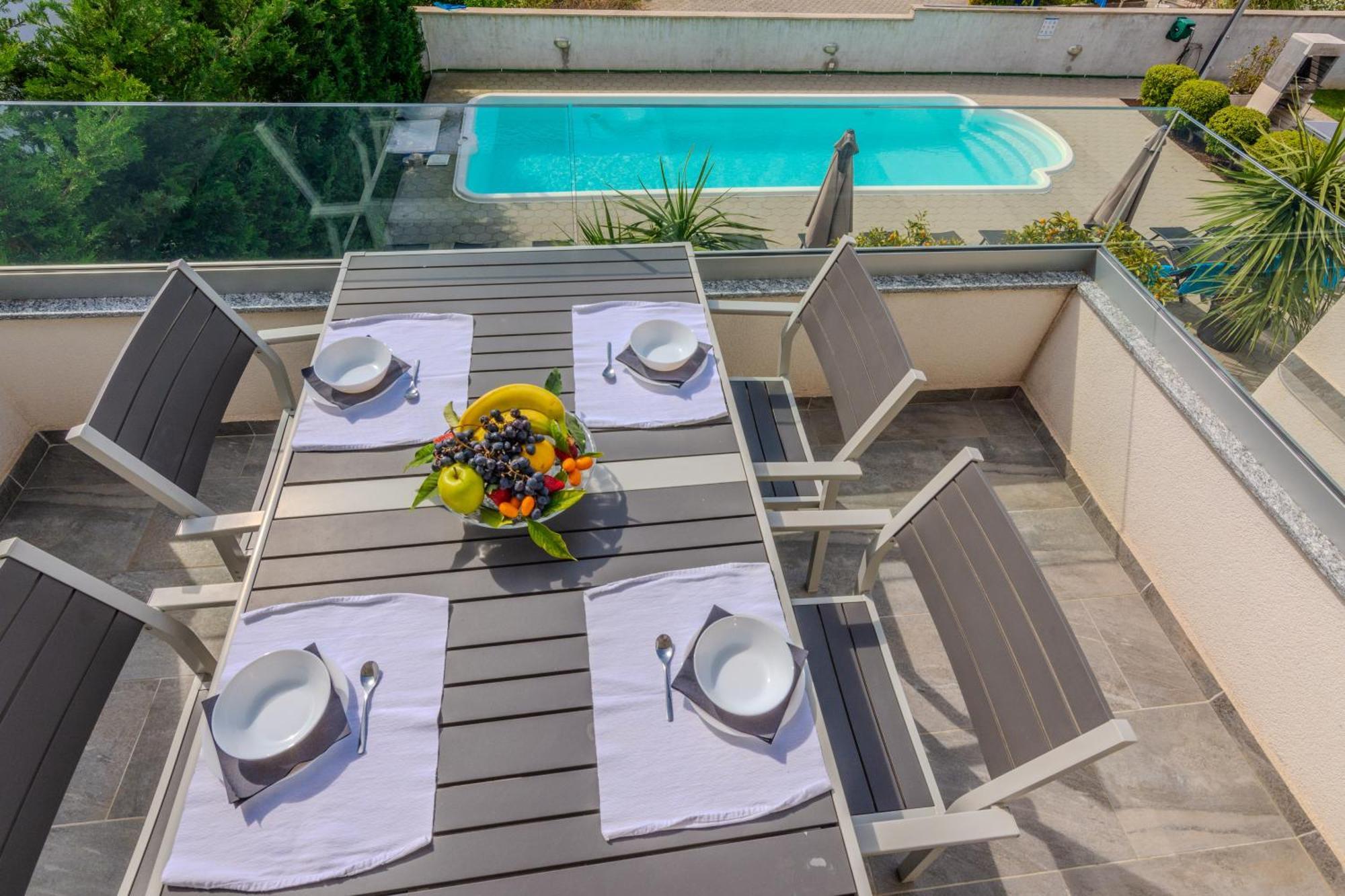 Royal Choice With Pool Apartament Zadar